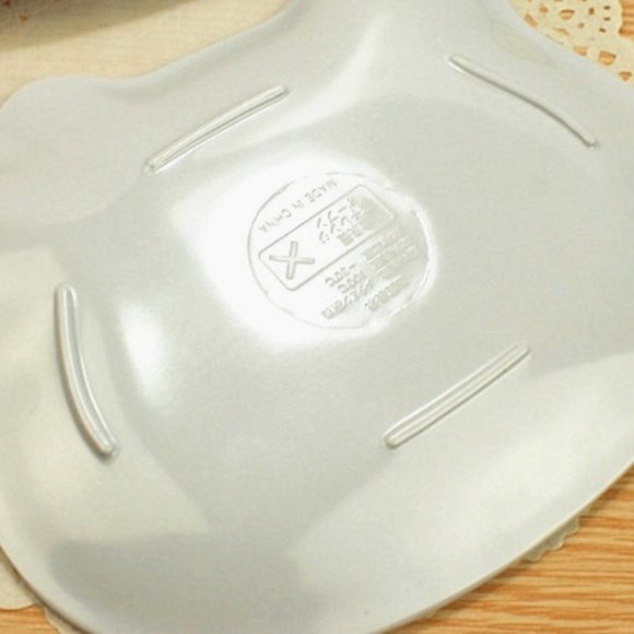 Hello Kitty Jewelry Tray Catch-All White Red Bow - Picture 2 of 2